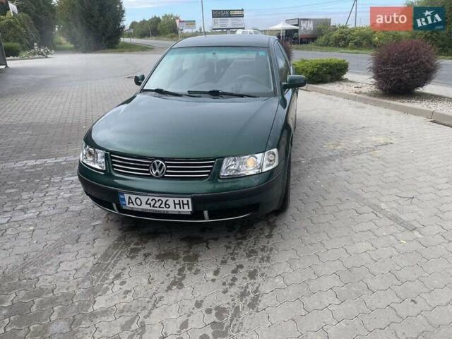 Зелений Фольксваген Бора, об'ємом двигуна 1.8 л та пробігом 330 тис. км за 3800 $, фото 1 на Automoto.ua