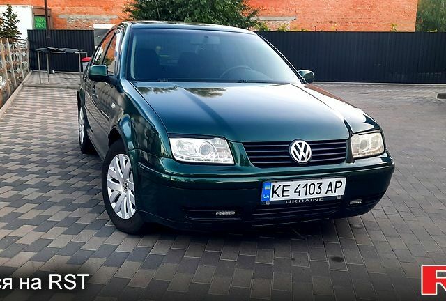 Зеленый Фольксваген Бора, объемом двигателя 1.6 л и пробегом 277 тыс. км за 3350 $, фото 1 на Automoto.ua