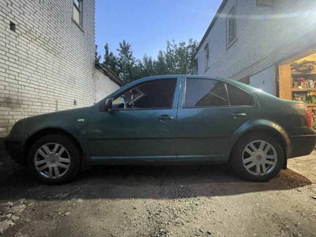 Зеленый Фольксваген Бора, объемом двигателя 1.6 л и пробегом 200 тыс. км за 3200 $, фото 1 на Automoto.ua