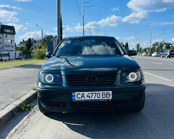 Зеленый Фольксваген Бора, объемом двигателя 1.98 л и пробегом 318 тыс. км за 4350 $, фото 1 на Automoto.ua