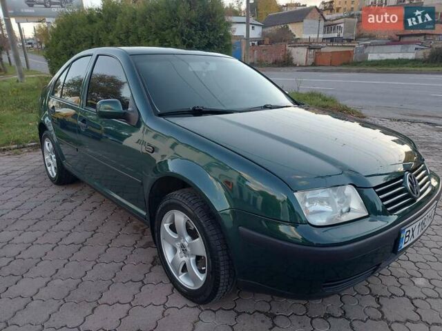 Зеленый Фольксваген Бора, объемом двигателя 1.6 л и пробегом 352 тыс. км за 4000 $, фото 1 на Automoto.ua