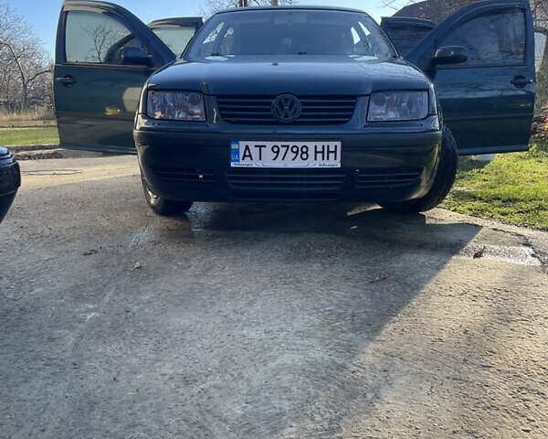 Зеленый Фольксваген Бора, объемом двигателя 1.6 л и пробегом 170 тыс. км за 5400 $, фото 1 на Automoto.ua