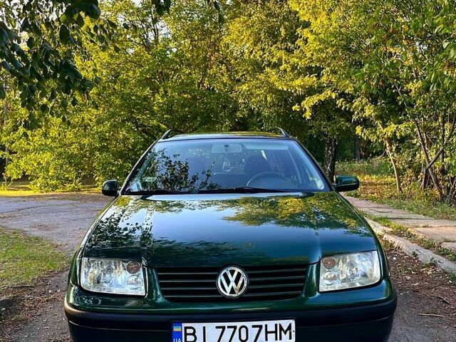 Зелений Фольксваген Бора, об'ємом двигуна 1.6 л та пробігом 240 тис. км за 4100 $, фото 1 на Automoto.ua