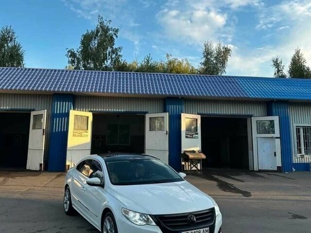 Белый Фольксваген CC / Passat CC, объемом двигателя 2 л и пробегом 210 тыс. км за 7693 $, фото 1 на Automoto.ua