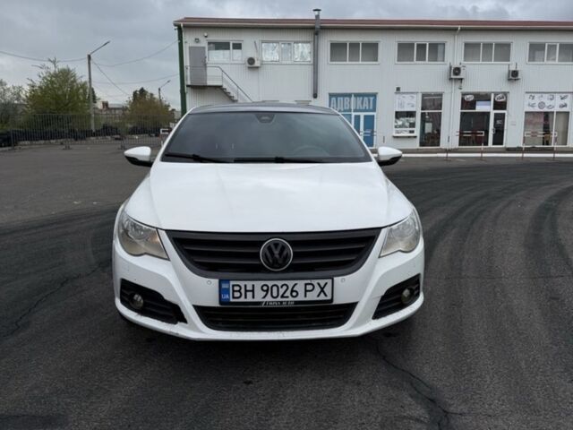 Белый Фольксваген CC / Passat CC, объемом двигателя 2 л и пробегом 268 тыс. км за 7500 $, фото 1 на Automoto.ua