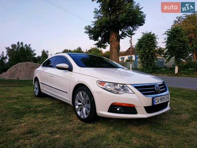 Белый Фольксваген CC / Passat CC, объемом двигателя 2 л и пробегом 110 тыс. км за 8700 $, фото 1 на Automoto.ua