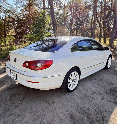Белый Фольксваген CC / Passat CC, объемом двигателя 1.98 л и пробегом 295 тыс. км за 7500 $, фото 1 на Automoto.ua