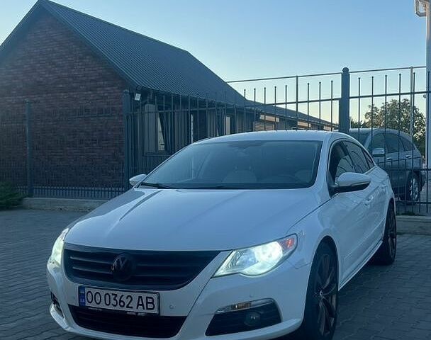 Белый Фольксваген CC / Passat CC, объемом двигателя 1.98 л и пробегом 235 тыс. км за 7650 $, фото 1 на Automoto.ua