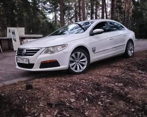 Белый Фольксваген CC / Passat CC, объемом двигателя 1.98 л и пробегом 230 тыс. км за 8000 $, фото 1 на Automoto.ua