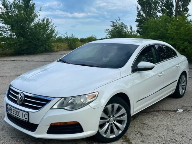 Белый Фольксваген CC / Passat CC, объемом двигателя 1.98 л и пробегом 298 тыс. км за 10000 $, фото 1 на Automoto.ua