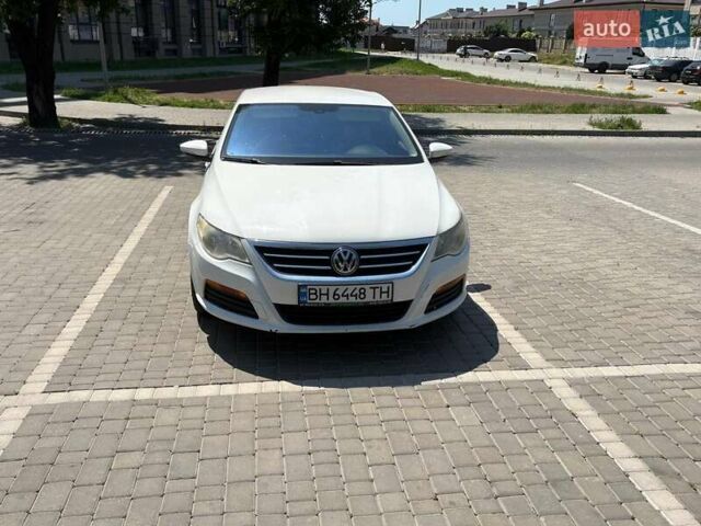 Белый Фольксваген CC / Passat CC, объемом двигателя 1.98 л и пробегом 200 тыс. км за 8000 $, фото 1 на Automoto.ua
