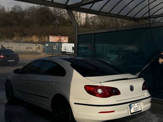 Белый Фольксваген CC / Passat CC, объемом двигателя 1.98 л и пробегом 206 тыс. км за 8500 $, фото 1 на Automoto.ua