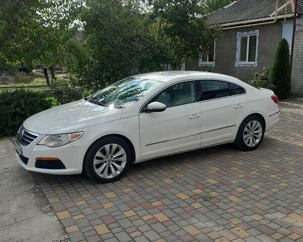 Білий Фольксваген CC / Passat CC, об'ємом двигуна 1.98 л та пробігом 250 тис. км за 7900 $, фото 1 на Automoto.ua