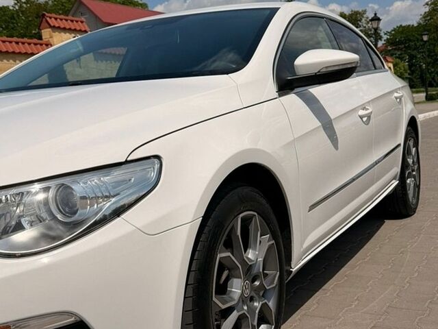 Белый Фольксваген CC / Passat CC, объемом двигателя 1.8 л и пробегом 168 тыс. км за 8500 $, фото 1 на Automoto.ua