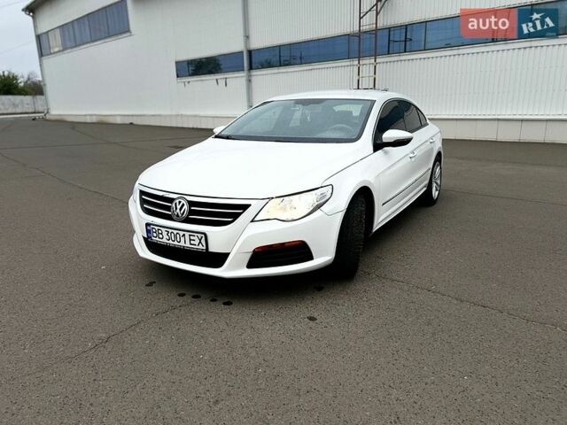 Белый Фольксваген CC / Passat CC, объемом двигателя 1.98 л и пробегом 181 тыс. км за 8500 $, фото 1 на Automoto.ua