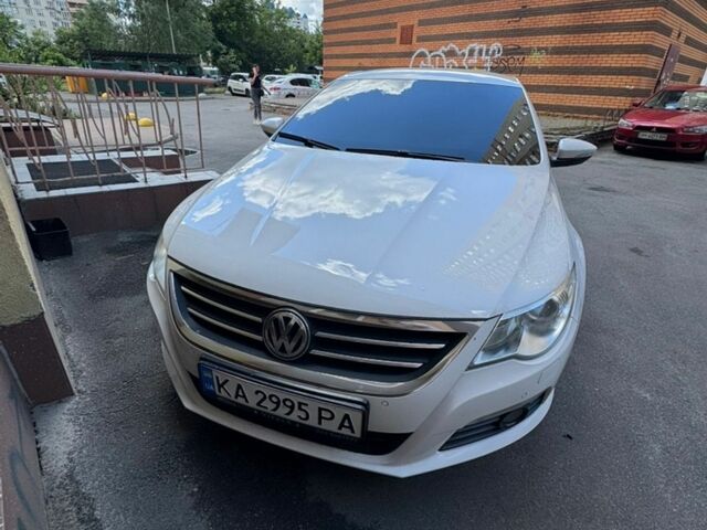 Білий Фольксваген CC / Passat CC, об'ємом двигуна 1.98 л та пробігом 375 тис. км за 10500 $, фото 1 на Automoto.ua