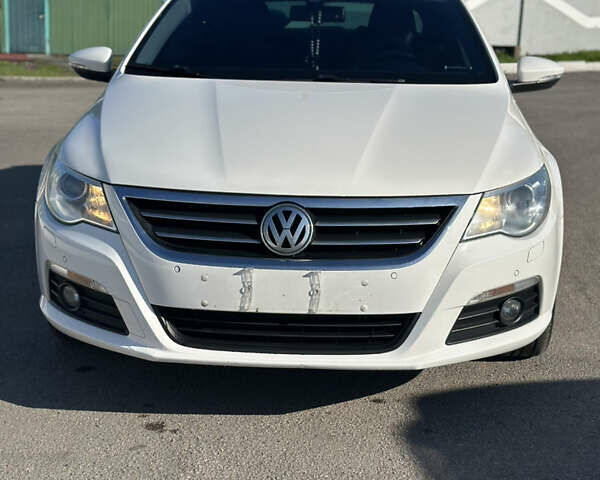 Белый Фольксваген CC / Passat CC, объемом двигателя 1.8 л и пробегом 219 тыс. км за 8000 $, фото 1 на Automoto.ua