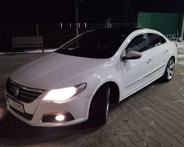 Белый Фольксваген CC / Passat CC, объемом двигателя 1.98 л и пробегом 260 тыс. км за 9000 $, фото 1 на Automoto.ua