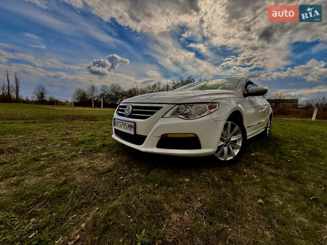 Белый Фольксваген CC / Passat CC, объемом двигателя 2 л и пробегом 219 тыс. км за 8800 $, фото 1 на Automoto.ua