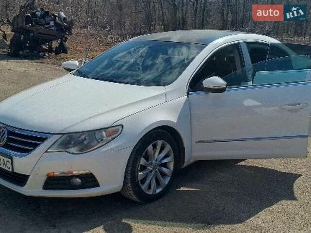 Белый Фольксваген CC / Passat CC, объемом двигателя 1.98 л и пробегом 193 тыс. км за 9500 $, фото 1 на Automoto.ua
