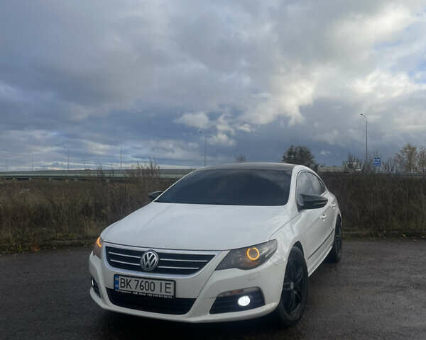Білий Фольксваген CC / Passat CC, об'ємом двигуна 1.97 л та пробігом 302 тис. км за 12200 $, фото 1 на Automoto.ua