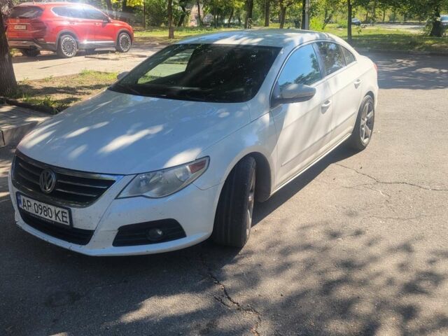 Білий Фольксваген CC / Passat CC, об'ємом двигуна 1.98 л та пробігом 290 тис. км за 7700 $, фото 1 на Automoto.ua