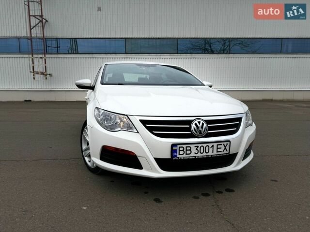 Белый Фольксваген CC / Passat CC, объемом двигателя 1.98 л и пробегом 181 тыс. км за 8400 $, фото 1 на Automoto.ua