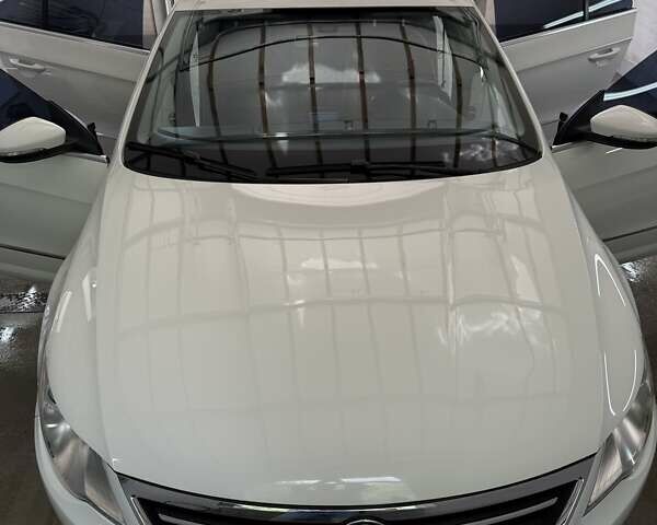 Белый Фольксваген CC / Passat CC, объемом двигателя 1.98 л и пробегом 237 тыс. км за 10800 $, фото 1 на Automoto.ua
