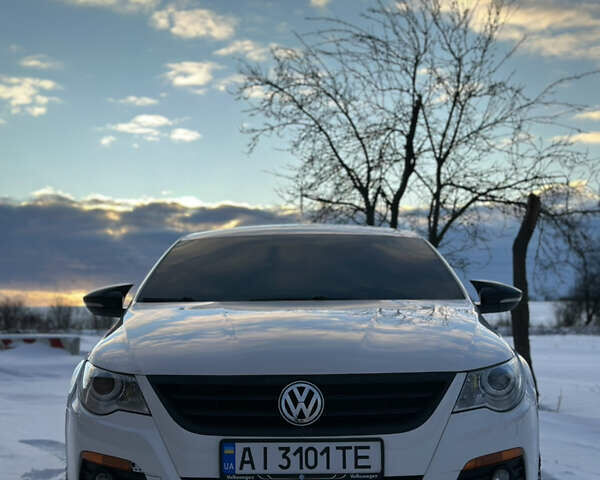 Белый Фольксваген CC / Passat CC, объемом двигателя 2 л и пробегом 310 тыс. км за 9300 $, фото 1 на Automoto.ua