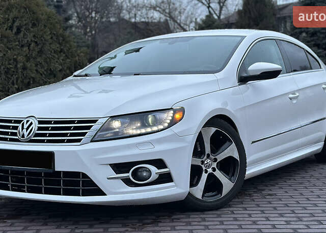Белый Фольксваген CC / Passat CC, объемом двигателя 2 л и пробегом 203 тыс. км за 11700 $, фото 1 на Automoto.ua