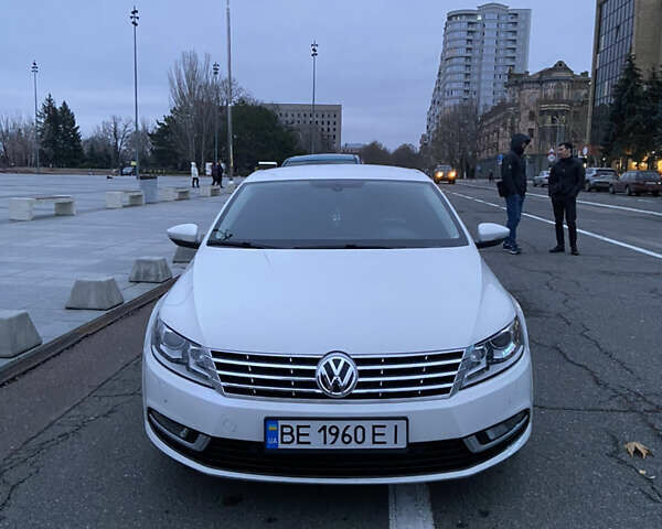 Белый Фольксваген CC / Passat CC, объемом двигателя 2 л и пробегом 190 тыс. км за 11400 $, фото 1 на Automoto.ua