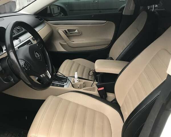 Белый Фольксваген CC / Passat CC, объемом двигателя 2 л и пробегом 236 тыс. км за 9500 $, фото 1 на Automoto.ua