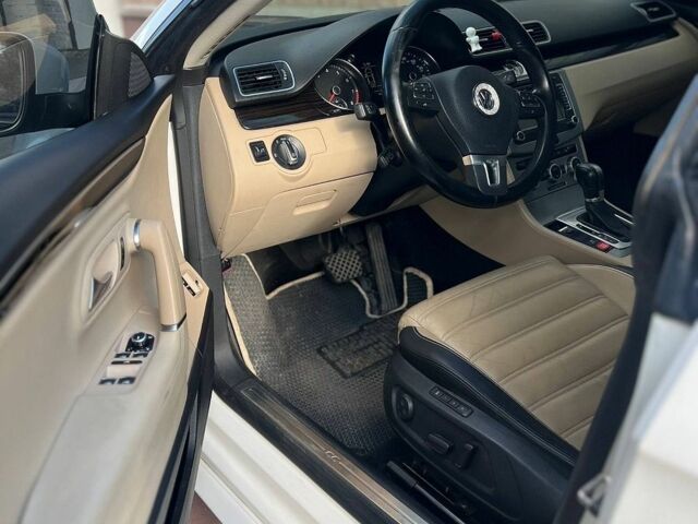 Білий Фольксваген CC / Passat CC, об'ємом двигуна 1.98 л та пробігом 214 тис. км за 11200 $, фото 1 на Automoto.ua