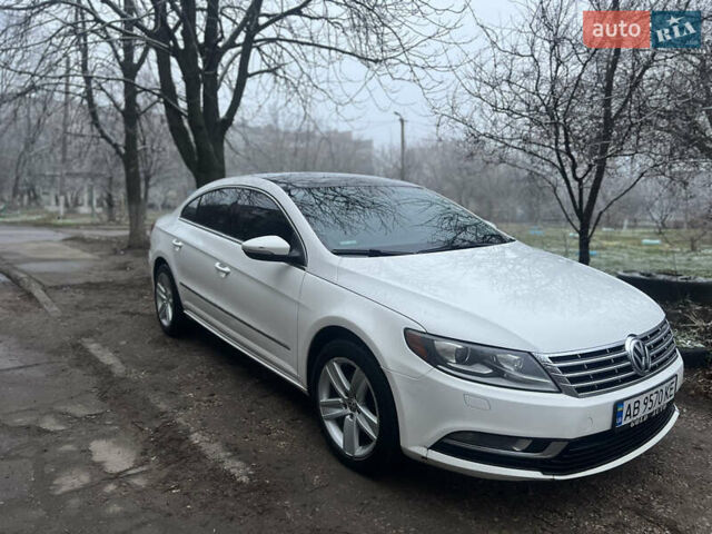 Белый Фольксваген CC / Passat CC, объемом двигателя 2 л и пробегом 206 тыс. км за 11300 $, фото 1 на Automoto.ua