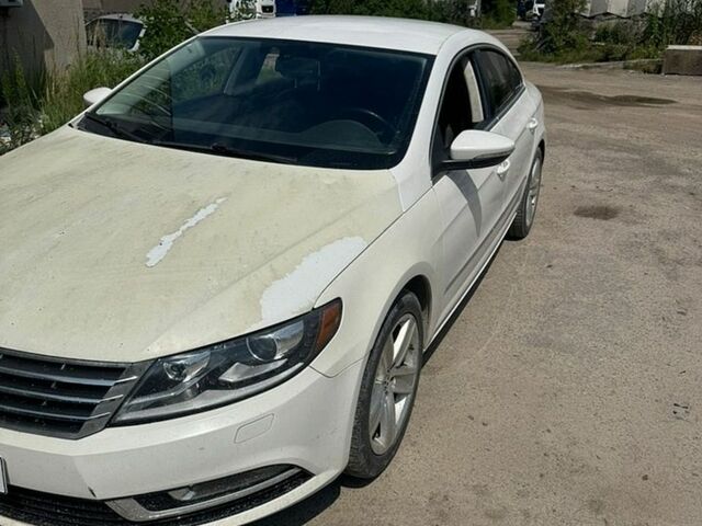 Білий Фольксваген CC / Passat CC, об'ємом двигуна 2 л та пробігом 135 тис. км за 8300 $, фото 1 на Automoto.ua