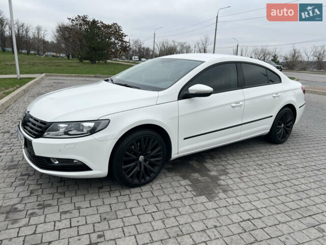 Белый Фольксваген CC / Passat CC, объемом двигателя 2 л и пробегом 131 тыс. км за 16500 $, фото 1 на Automoto.ua