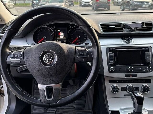 Белый Фольксваген CC / Passat CC, объемом двигателя 1.98 л и пробегом 160 тыс. км за 11500 $, фото 1 на Automoto.ua