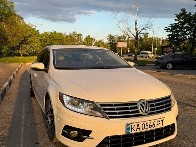 Белый Фольксваген CC / Passat CC, объемом двигателя 1.98 л и пробегом 177 тыс. км за 11500 $, фото 1 на Automoto.ua