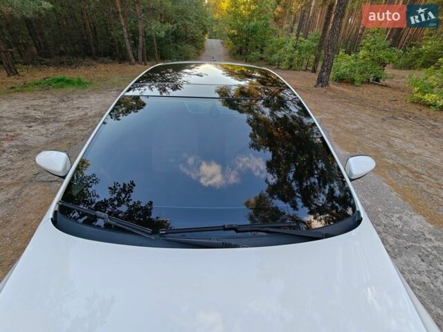 Білий Фольксваген CC / Passat CC, об'ємом двигуна 2 л та пробігом 185 тис. км за 14000 $, фото 1 на Automoto.ua