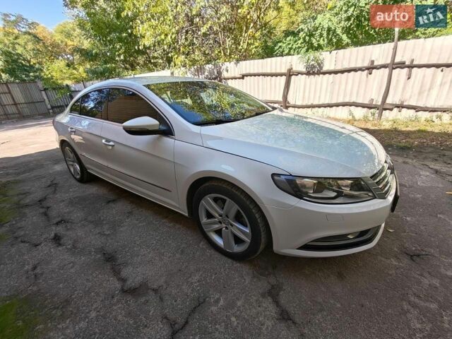 Белый Фольксваген CC / Passat CC, объемом двигателя 2 л и пробегом 160 тыс. км за 12500 $, фото 1 на Automoto.ua