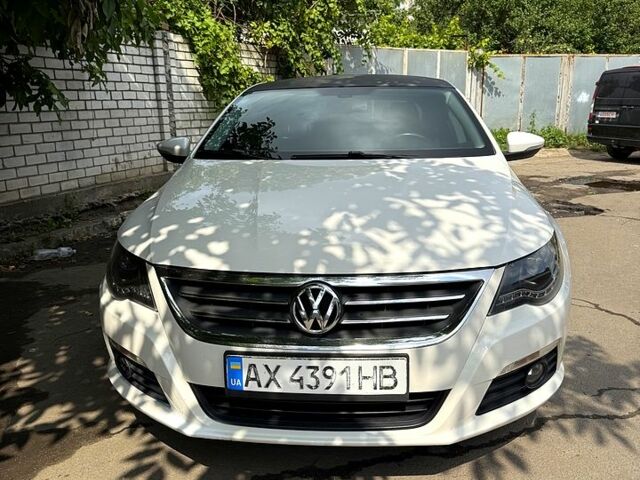 Белый Фольксваген CC, объемом двигателя 2 л и пробегом 230 тыс. км за 8700 $, фото 1 на Automoto.ua