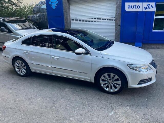 Белый Фольксваген CC / Passat CC, объемом двигателя 1.8 л и пробегом 272 тыс. км за 11000 $, фото 1 на Automoto.ua