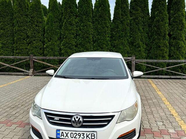 Белый Фольксваген CC / Passat CC, объемом двигателя 2 л и пробегом 200 тыс. км за 10400 $, фото 1 на Automoto.ua