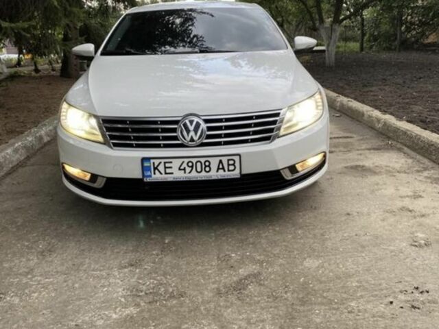 Белый Фольксваген CC / Passat CC, объемом двигателя 2 л и пробегом 220 тыс. км за 12500 $, фото 1 на Automoto.ua