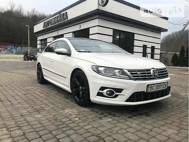 Белый Фольксваген CC / Passat CC, объемом двигателя 2 л и пробегом 155 тыс. км за 19500 $, фото 1 на Automoto.ua