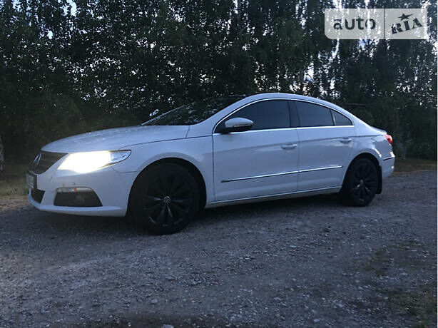 Белый Фольксваген CC / Passat CC, объемом двигателя 1.8 л и пробегом 129 тыс. км за 14500 $, фото 1 на Automoto.ua