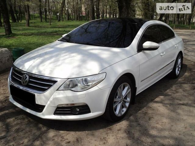 Білий Фольксваген CC / Passat CC, об'ємом двигуна 1.8 л та пробігом 131 тис. км за 12800 $, фото 1 на Automoto.ua