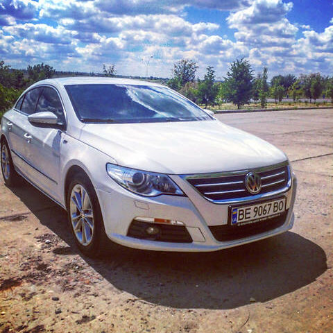 Белый Фольксваген CC / Passat CC, объемом двигателя 1.8 л и пробегом 160 тыс. км за 12500 $, фото 1 на Automoto.ua