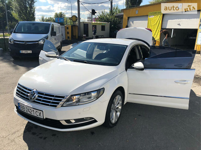 Білий Фольксваген CC / Passat CC, об'ємом двигуна 1.8 л та пробігом 135 тис. км за 19000 $, фото 1 на Automoto.ua