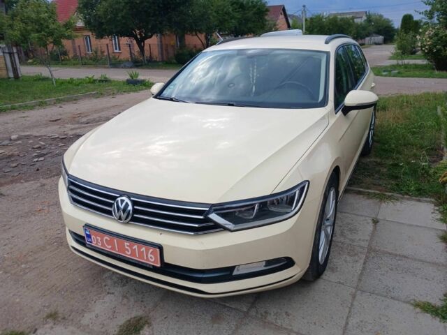 Бежевый Фольксваген СС, объемом двигателя 2 л и пробегом 300 тыс. км за 15500 $, фото 1 на Automoto.ua